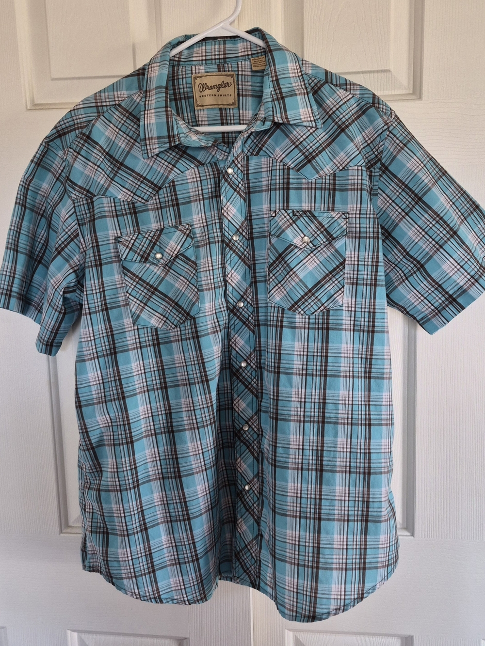 Wrangler Men’s Turquoise and Black Plaid Short Sleeve Button-Down Shirt